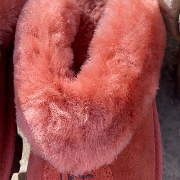 UGG - Picture 5 of 13